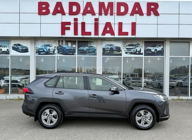 Toyota RAV4-7