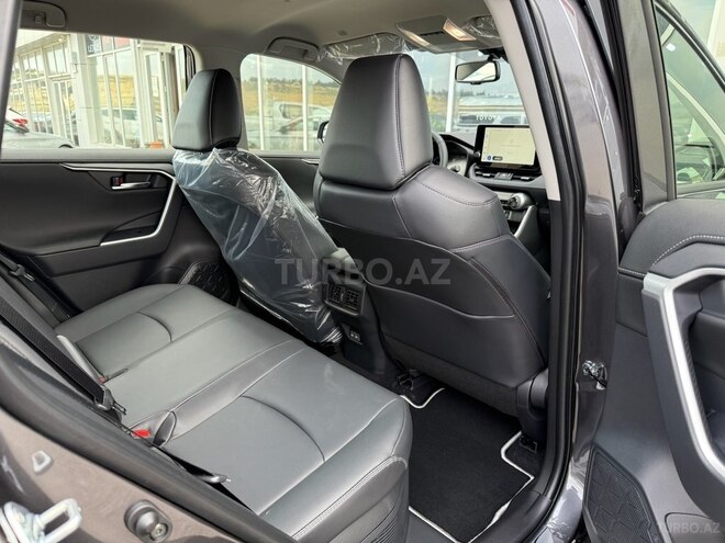Toyota RAV4-14
