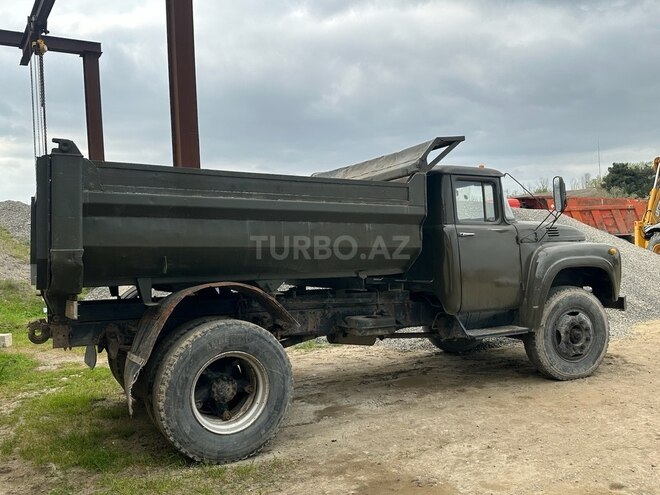 ZIL 130 1982, 250,000 km - 4.5 l - Salyan