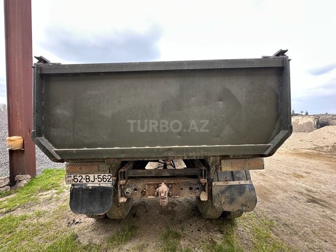 ZIL 130 1982, 250,000 km - 4.5 l - Salyan