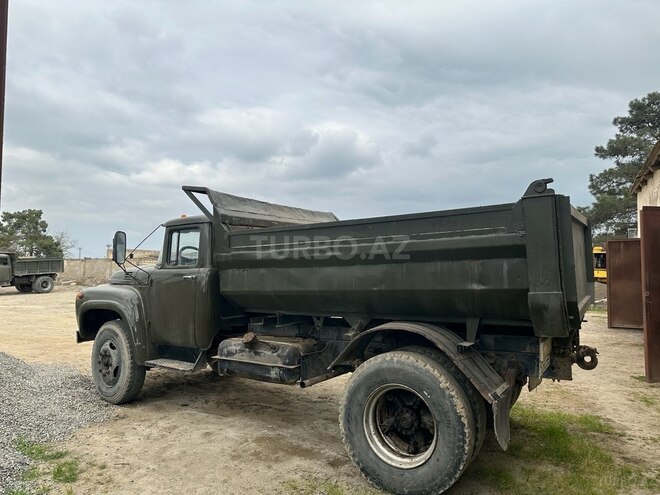 ZIL 130 1982, 250,000 km - 4.5 l - Salyan