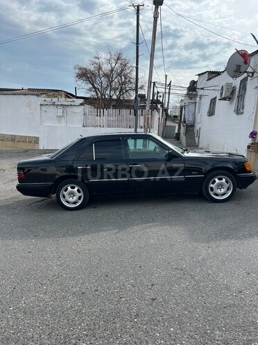 Mercedes E 220 1994, 365,000 km - 2.2 л - Bakı