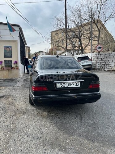 Mercedes E 220 1994, 365,000 km - 2.2 л - Bakı