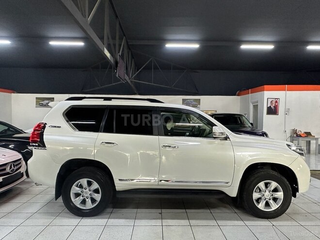 Toyota Land Cruiser Prado-10