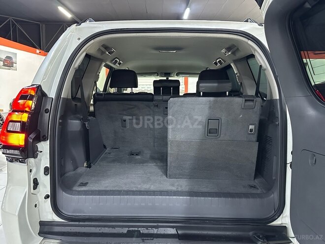 Toyota Land Cruiser Prado-16