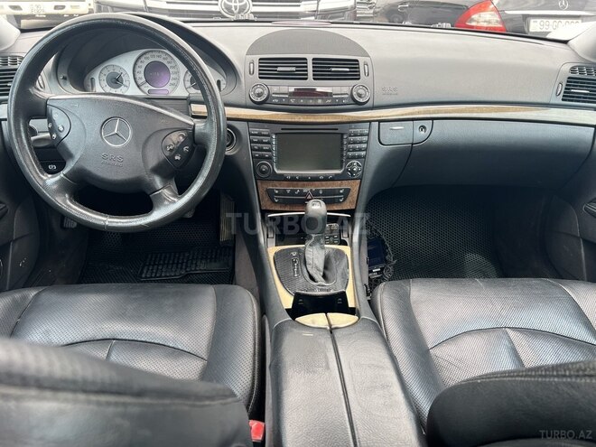 Mercedes E 320 2002, 286,400 km - 3.2 л - Bakı