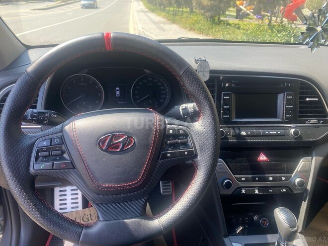 Hyundai Elantra 2018, 124,000 km - 2.0 л - Bakı