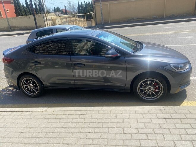 Hyundai Elantra 2018, 124,000 km - 2.0 л - Bakı