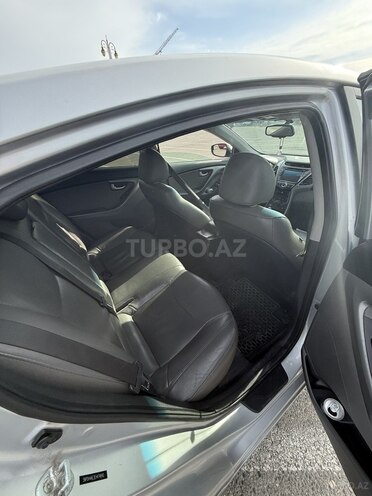 Hyundai Elantra 2015, 147,000 km - 1.8 л - Bakı
