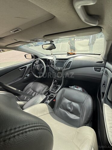 Hyundai Elantra 2015, 147,000 km - 1.8 л - Bakı