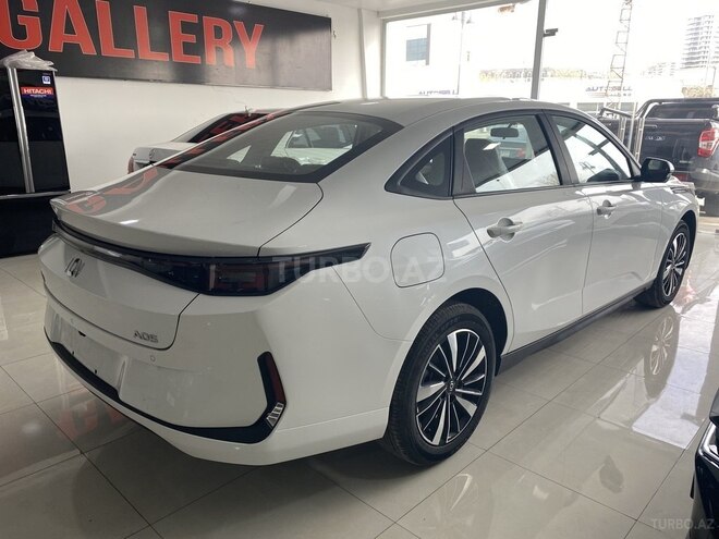 Changan Qiyuan A05 2025, 0 km - 1.5 л - Bakı