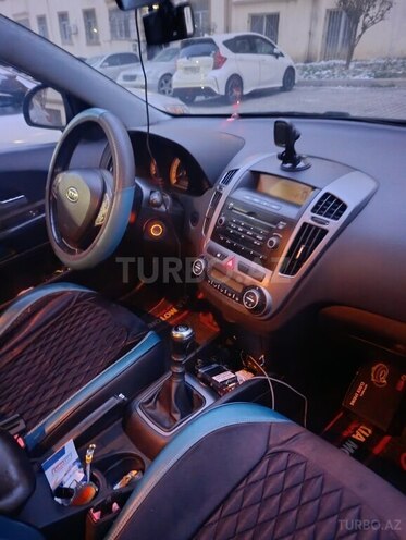 Kia Ceed 2008, 220,000 km - 1.6 л - Bakı