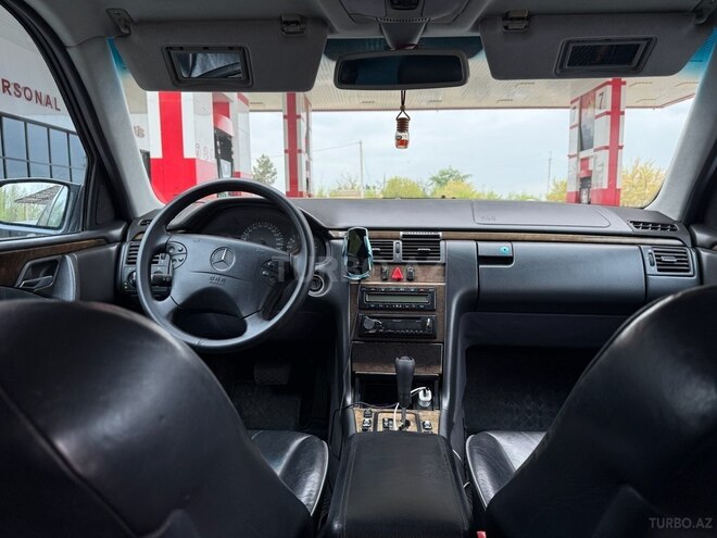 Mercedes E 200 2000, 385,222 km - 2.0 l - Ağcabədi