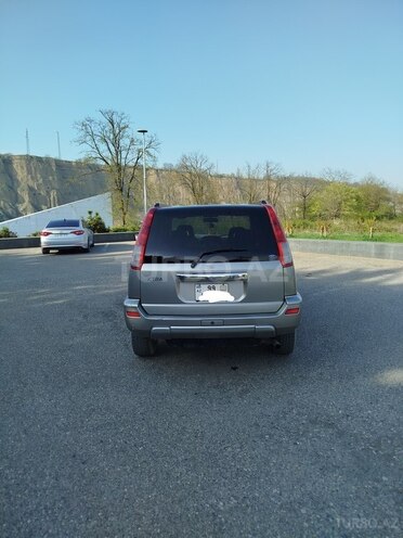 Nissan X-Trail 2001, 197,500 km - 2.0 l - Quba
