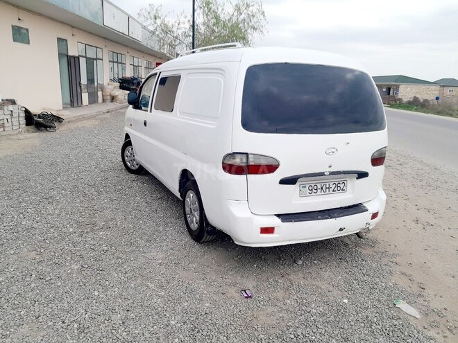 Hyundai H-1 2005, 184,000 km - 2.5 л - Salyan