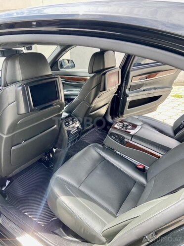 BMW 750 2010, 177,331 km - 4.4 л - Bakı