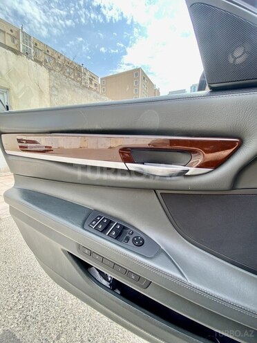 BMW 750 2010, 177,331 km - 4.4 л - Bakı