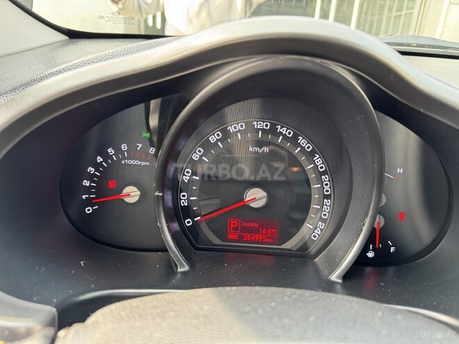 Kia Sportage 2012, 245,000 km - 2.4 л - Quba