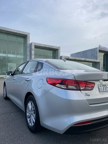 Kia K5-10