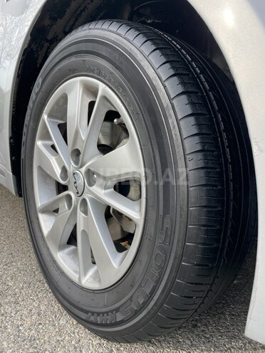 Kia K5-8