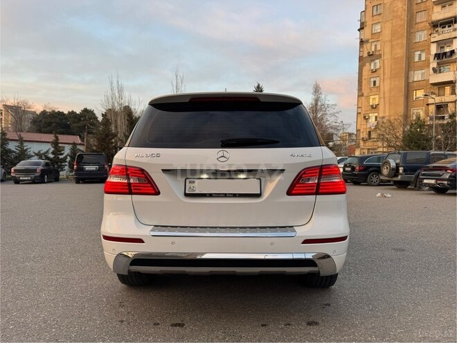 Mercedes ML 350 4MATIC 2014, 196,000 km - 3.5 л - Bakı
