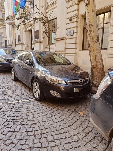 Opel Astra 2010, 300,000 km - 1.3 l - İsmayıllı