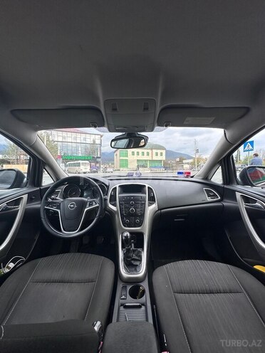 Opel Astra 2010, 300,000 km - 1.3 l - İsmayıllı