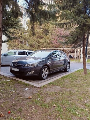 Opel Astra 2010, 300,000 km - 1.3 l - İsmayıllı