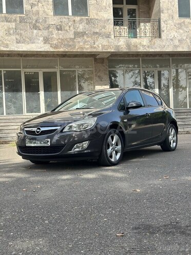 Opel Astra 2010, 300,000 km - 1.3 l - İsmayıllı