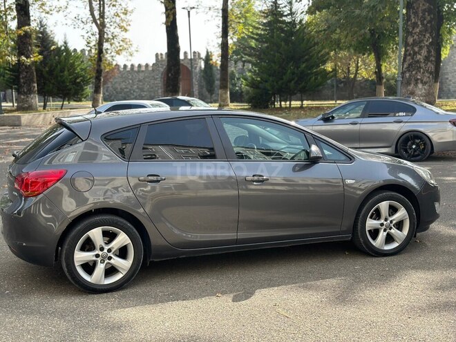 Opel Astra 2010, 300,000 km - 1.3 l - İsmayıllı