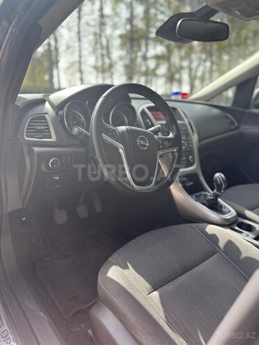 Opel Astra 2010, 300,000 km - 1.3 l - İsmayıllı