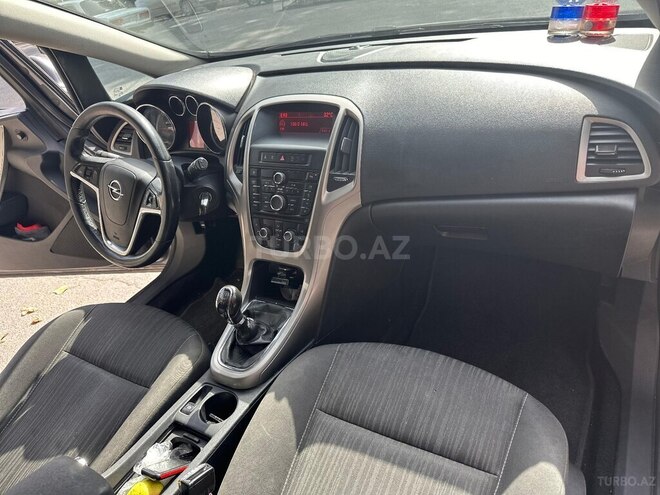 Opel Astra 2010, 300,000 km - 1.3 l - İsmayıllı