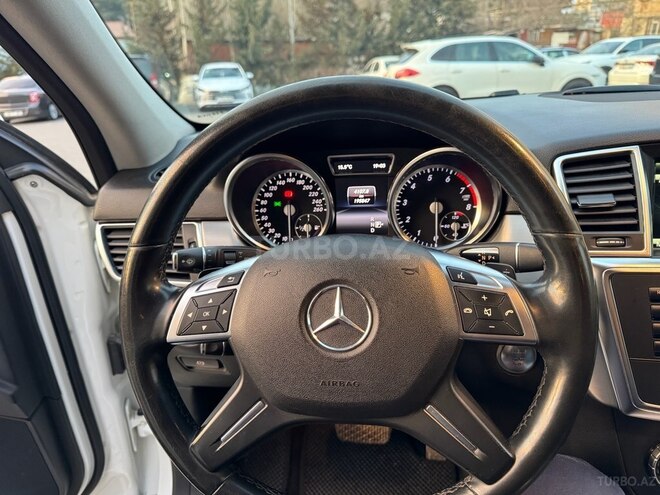 Mercedes ML 350 4MATIC 2014, 196,000 km - 3.5 л - Bakı