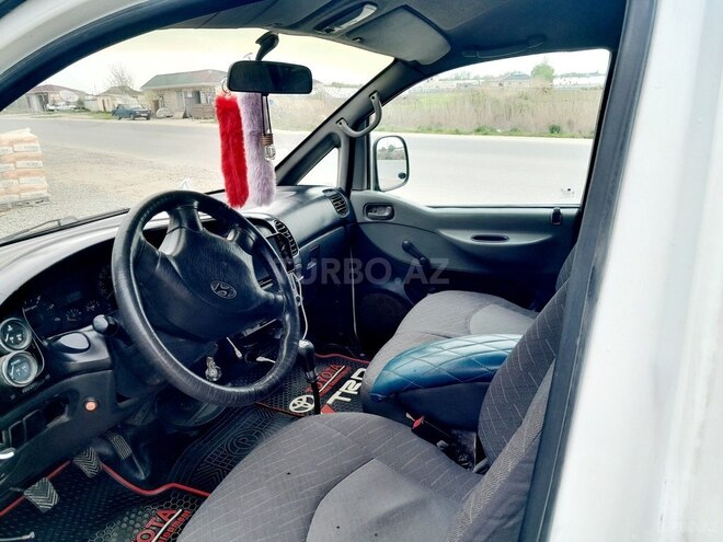 Hyundai H-1 2005, 184,000 km - 2.5 л - Salyan