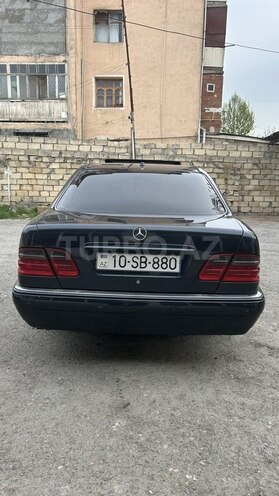 Mercedes E 320 1998, 258,000 km - 3.2 l - Yevlax