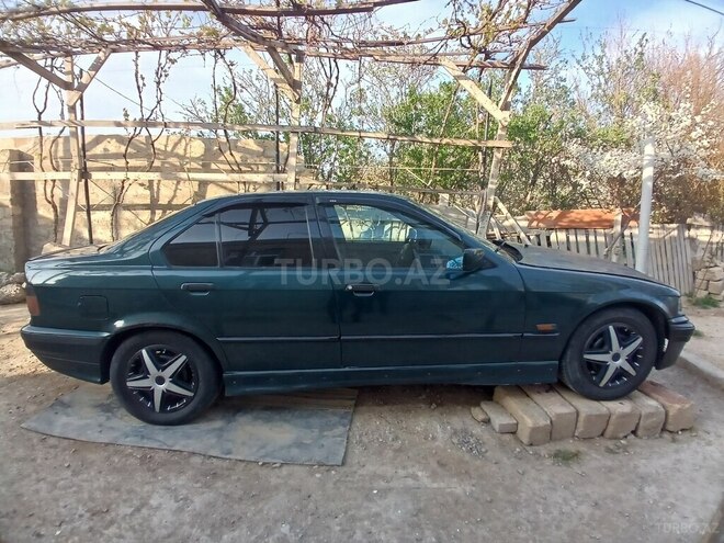 BMW 318 1995, 504,184 km - 1.8 l - Sumqayıt