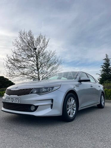 Kia K5-1