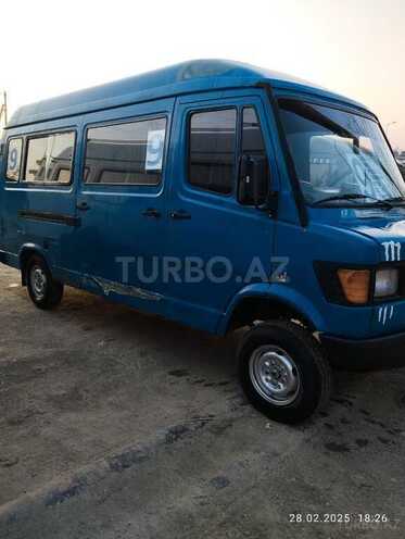 Mercedes 208 D 1993, 250,000 km - 2.3 л - Salyan