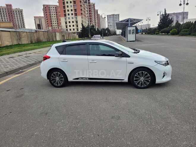 Toyota Auris 2013, 160,000 km - 1.8 л - Bakı