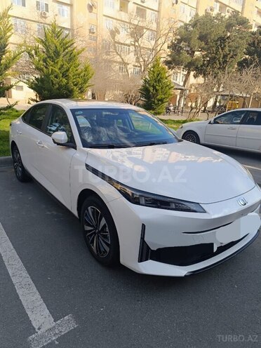 Changan Qiyuan A05 2025, 0 km - 1.5 л - Bakı