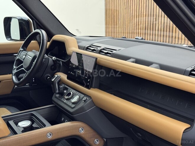 Land Rover Defender-16