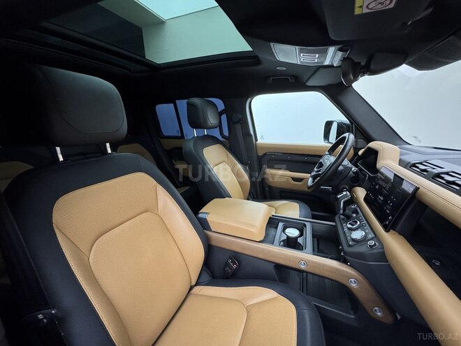 Land Rover Defender-15