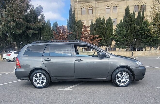 Toyota Corolla 2006, 320,000 km - 1.4 l - Bakı