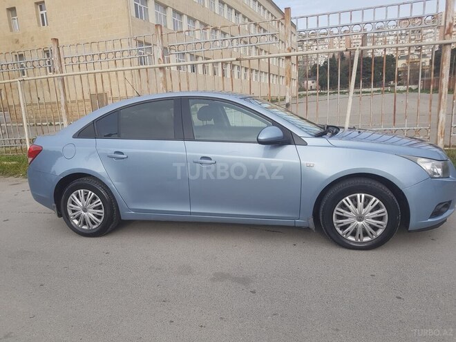 Chevrolet Cruze 2011, 228,500 km - 1.6 l - Bakı