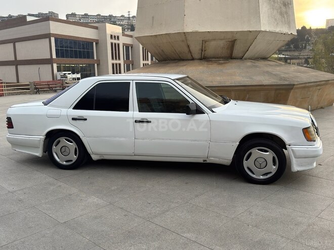 Mercedes E 200 1988, 258,452 km - 2.0 л - Bakı