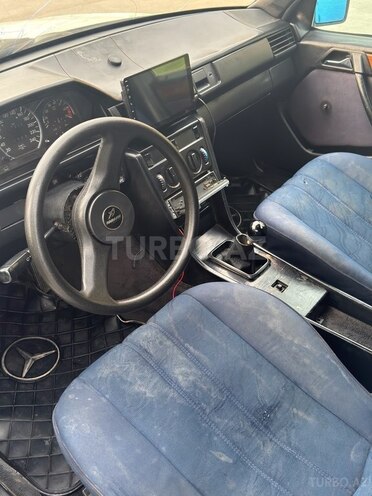 Mercedes E 200 1988, 258,452 km - 2.0 л - Bakı