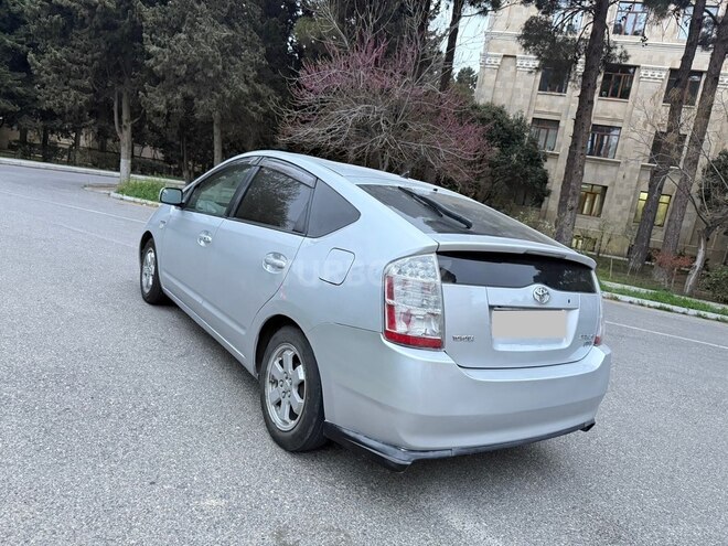 Toyota Prius-3