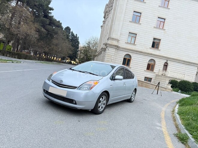 Toyota Prius-2