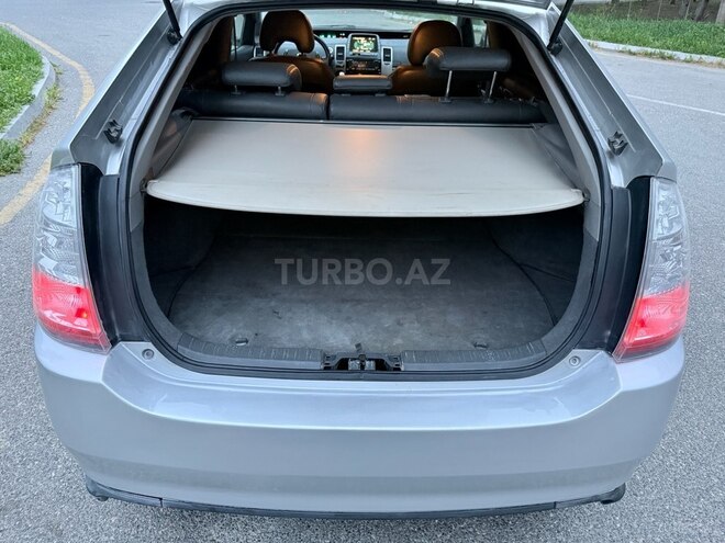 Toyota Prius-11