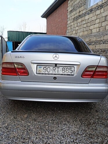 Mercedes E 240 1999, 382,698 km - 2.4 l - Cəlilabad